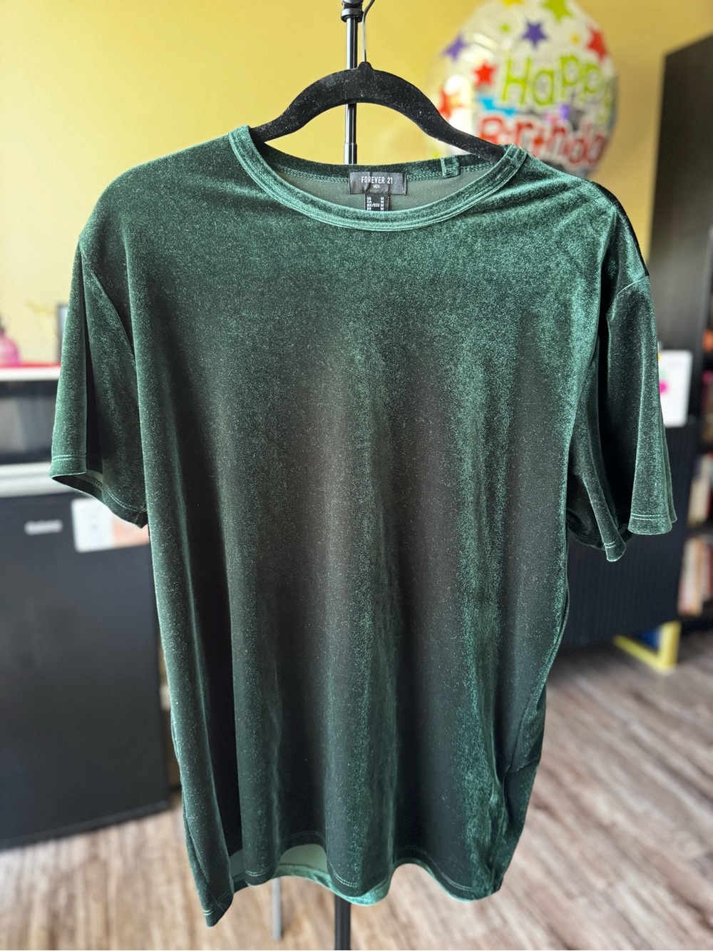Forever 21 Men’s Emerald Green Velvet Short Sleeve Tee